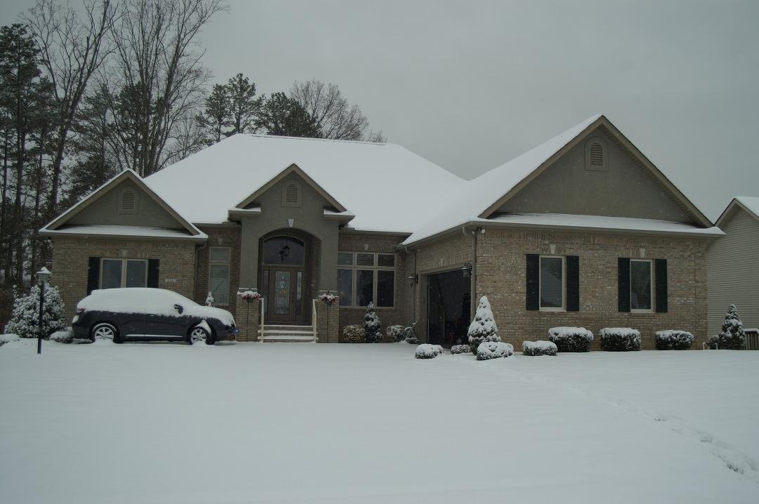 I thought we left all of this snow in New Jersey.