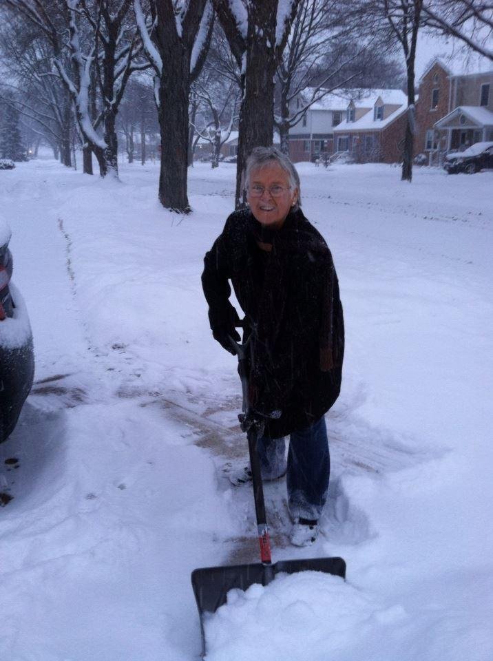Now THIS is shoveling snow. 2-4 inches as we leave Chicago but it will be worse tomorrow.  Pray for our travels, please!