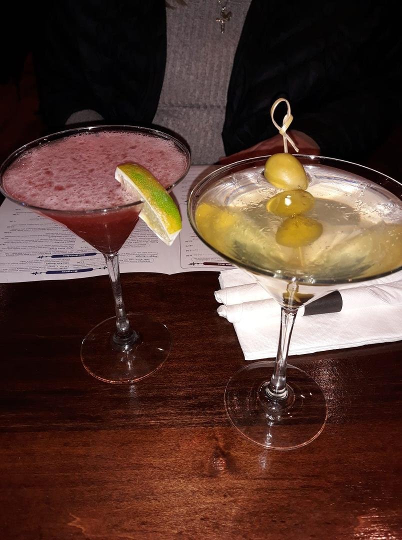 It's that time. Cheers🍸