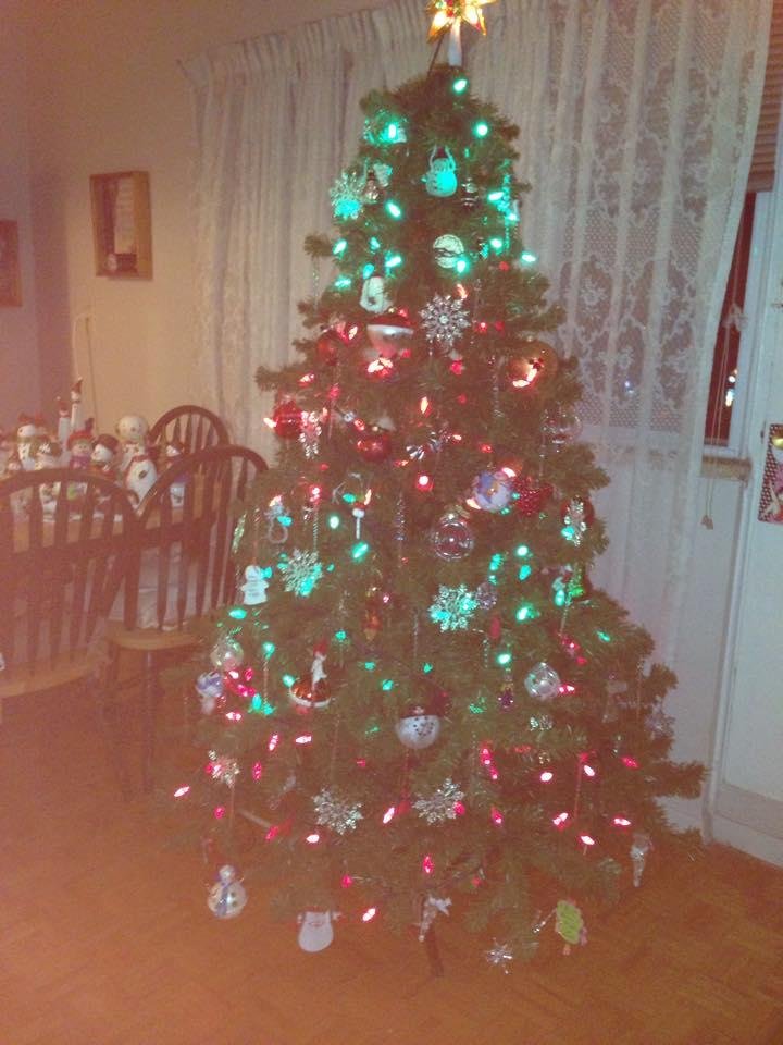 Christmas tree is done, I think! Just have to put the snowman village under the tree!!