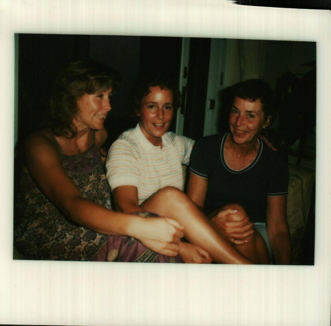 1981 the Dudley girls, Bristol RI ... looking' good!!!