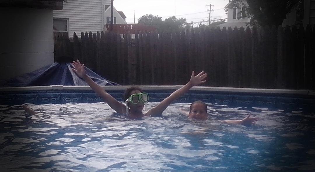 FUN IN THE SUN
ANDRE'A & GIONNA