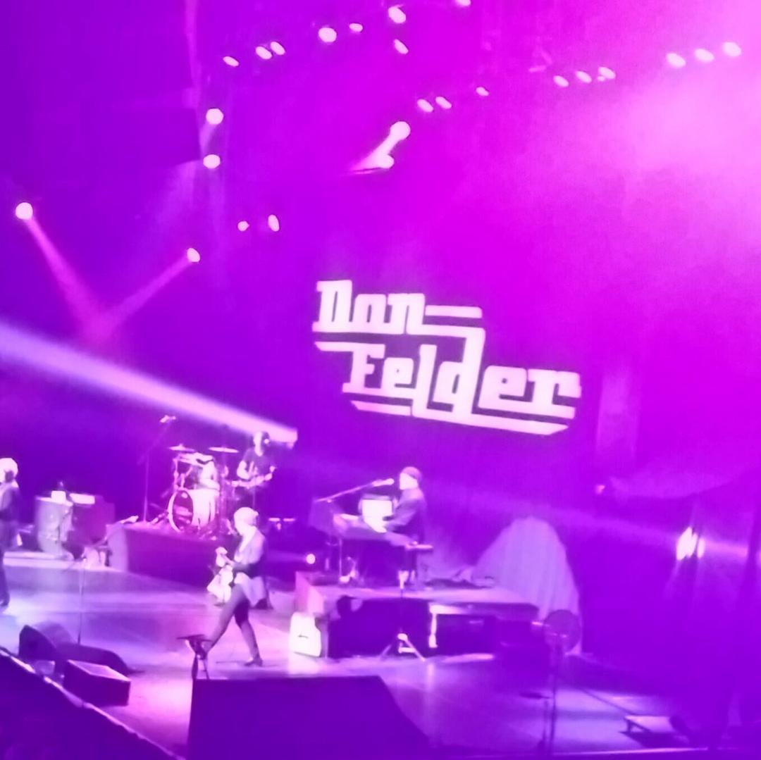 Triple show tonight. .Don Felder from the Eagles. .he's frigging HOT