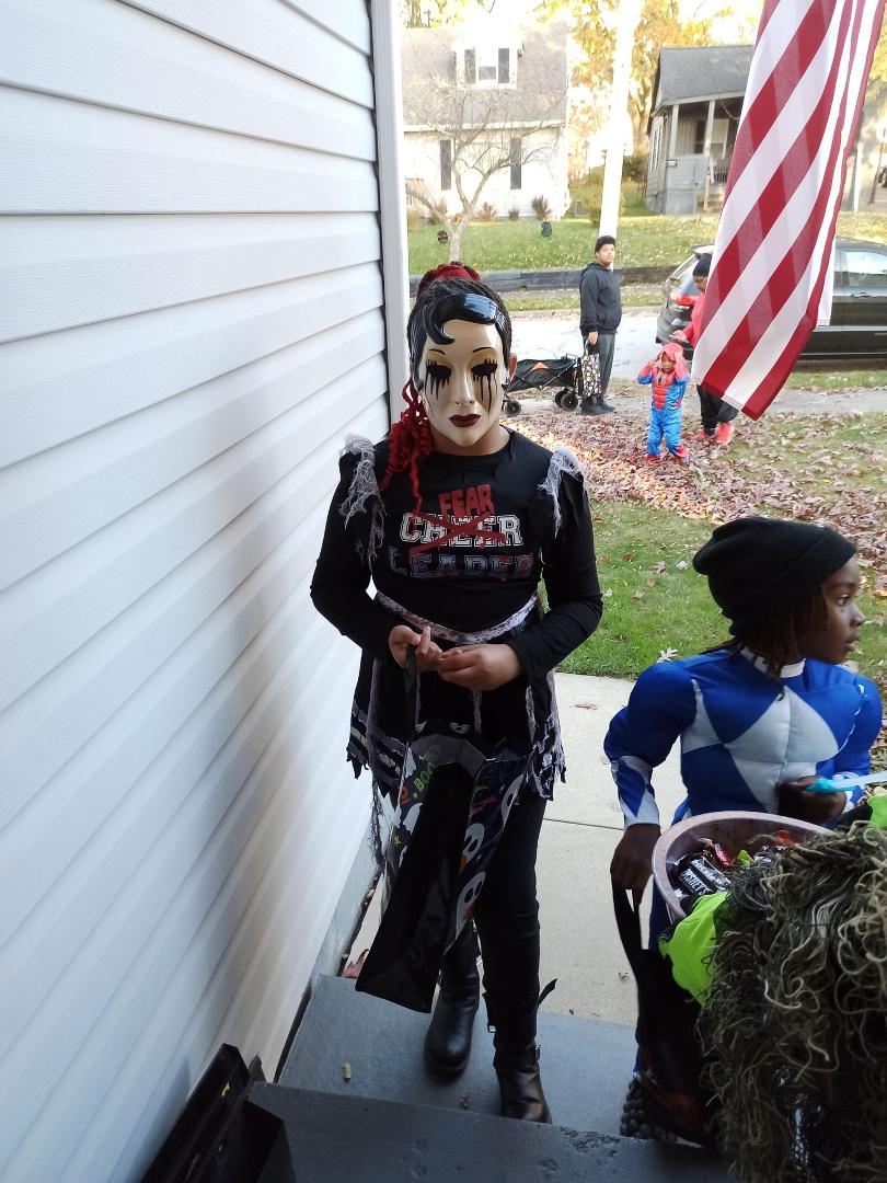 Trick or treat,!🎃🎃🎃