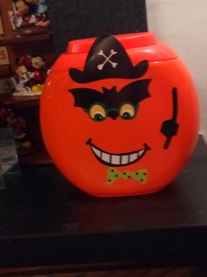 Tide pods container and stickers make an easy Halloween decoration.