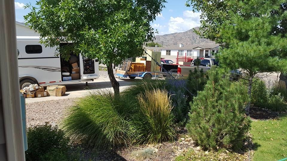Our dear neighbors all loaded up and ready to move into their new home.Thank heavens its just across town.Will miss the hustle and bustle of kids in the yard.