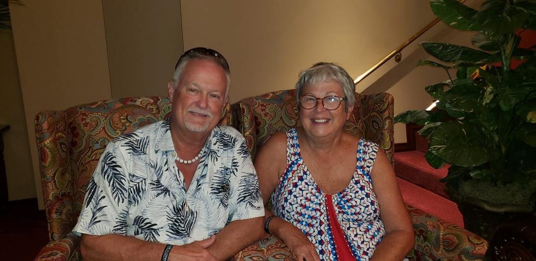 When you get to Maui be sure to put on your "must see" list - Warren and Annabelle's Dinner and Magic Show. Some of the very best fun you will ever have! (Be sure to book ahead of time as it sells-out nightly and try to s