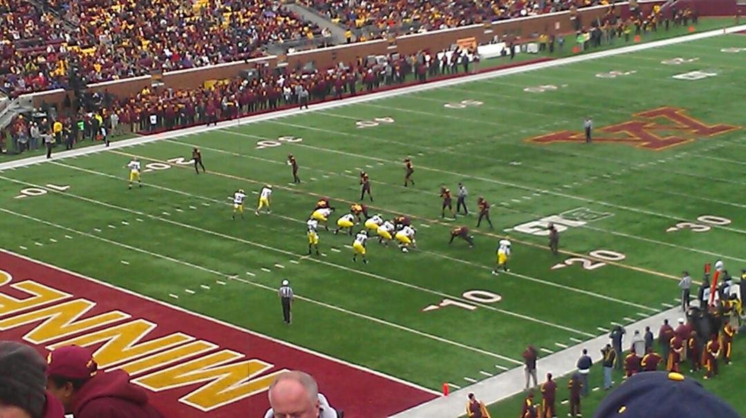 Go Blue, me and Vicki went to the game yesterday and watched Michigan beat up Minnesota 35-13.