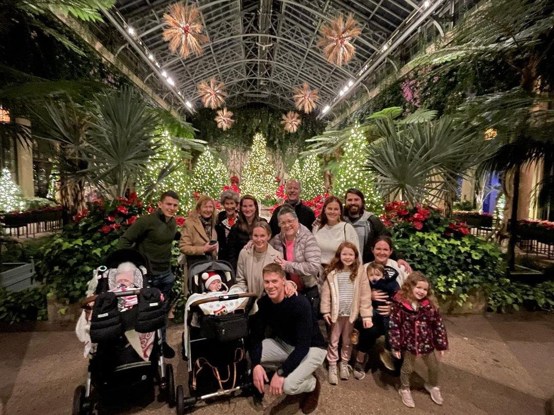 What a wonderful family reunion we had last night at gorgeous Longwood Gardens in Kennet Square, PA with the Kelly, McGarrity, Zerby and Hemingway families‼️ So grateful to meet for the first time Poppy Tanenbaum and Charli