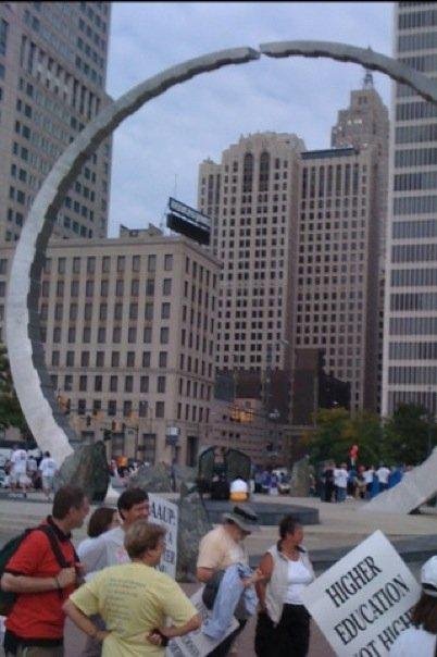 Striking Oakland University faculty and supporters pack up at end of Detroit's Labor Day parade