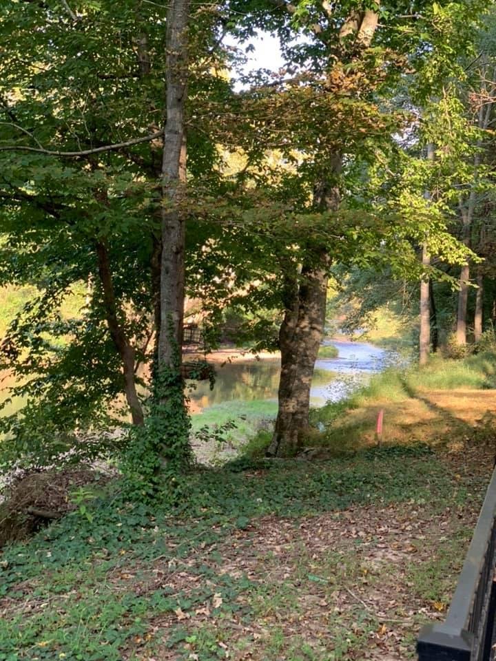 Weekend winding down. Water is taking its time, got no where to go fast.