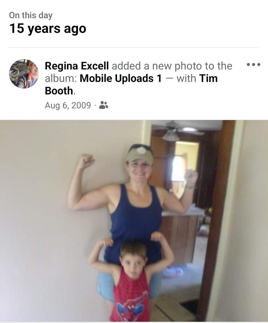 I had just gotten and painted my 1st apt after divorce, I was feeling so strong and ready to face the world independently. Tim and I used the timer on my handy flip-phone to take a picture of the moment lol
I've come a long