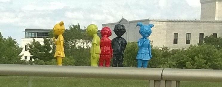 A little sculpture I noticed along Lake Shore Drive (This camera thing is going to get out of hand).