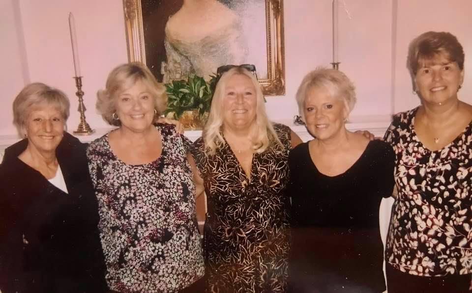 Good gosh, 9 years ago this week. Time does fly.
Jeanette, Sue, Karen, (Moi), Jeanne