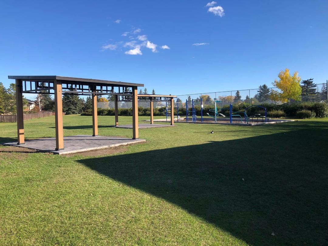 Wow! Wonderful work by Whitehorn’s volunteers over the last couple of weeks. Three gazebos and a fitness park. Special thanks to the board and its leadership to initiatives to make this happen.