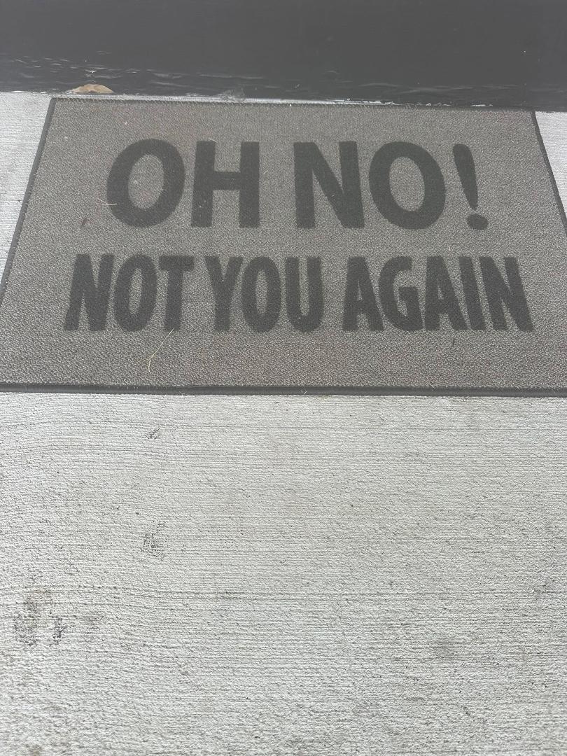 Oh oh..either my neighbor is trying to tell me something or we’re both wondering why Romano is still pitching..I mean he gives up a slam everytime..lol