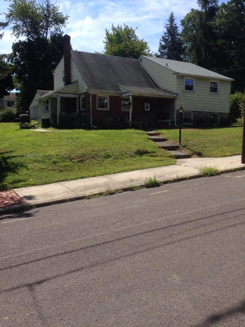 Spring City Pa, Walnut St, house my Dad built in 1951, we lived there until 1965. 5 level split level.
