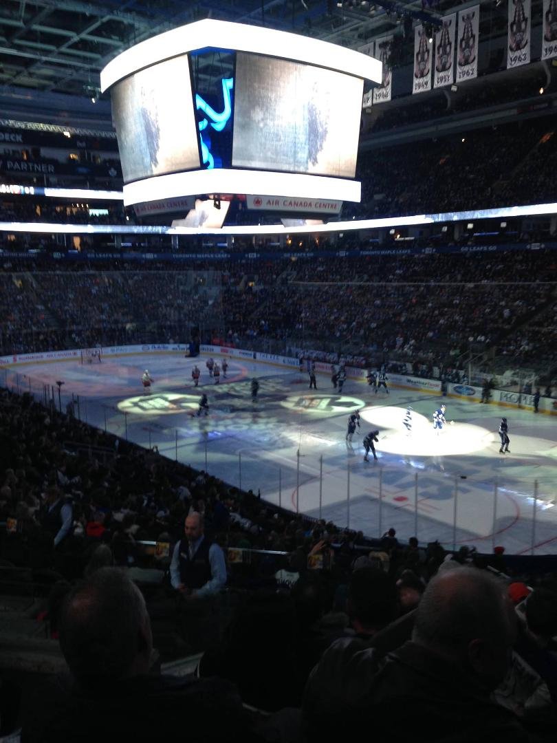Leafs and islanders with my friend Louis