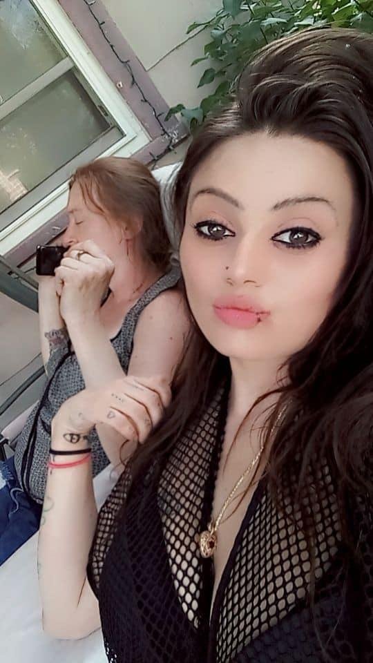 Dezarae Conniff's album, Mobile uploads