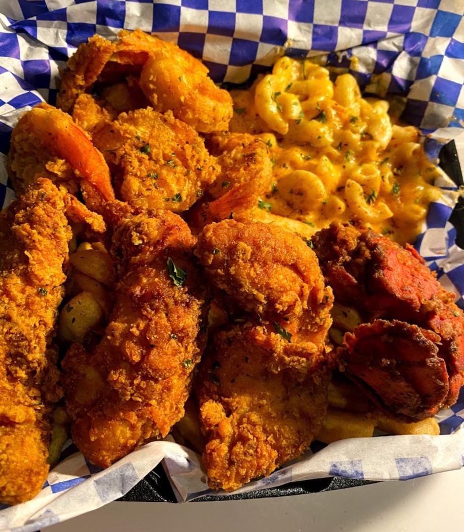 Trap Kitchen downtown Oakland....  OMG!!! #BigBoyPlate 420 14th St.