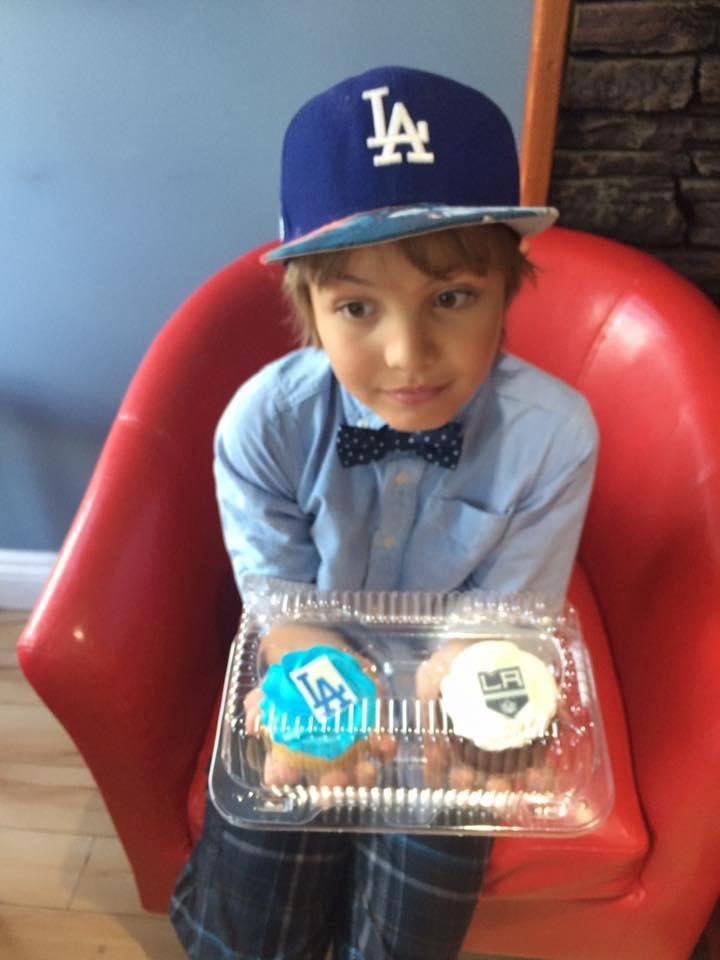 His favourite teams on cupcakes!! Monkeycakes