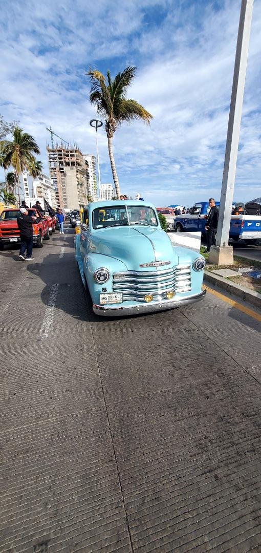 Last weekend was truck show 100's of trucks on the malecon