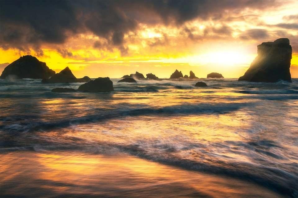Thank you everyone for such a "beautiful" birthday. All of your wishes are treasured and will be remembered for the rest of my life. Have a "great" Sunday and a good beginning to a new week. . .