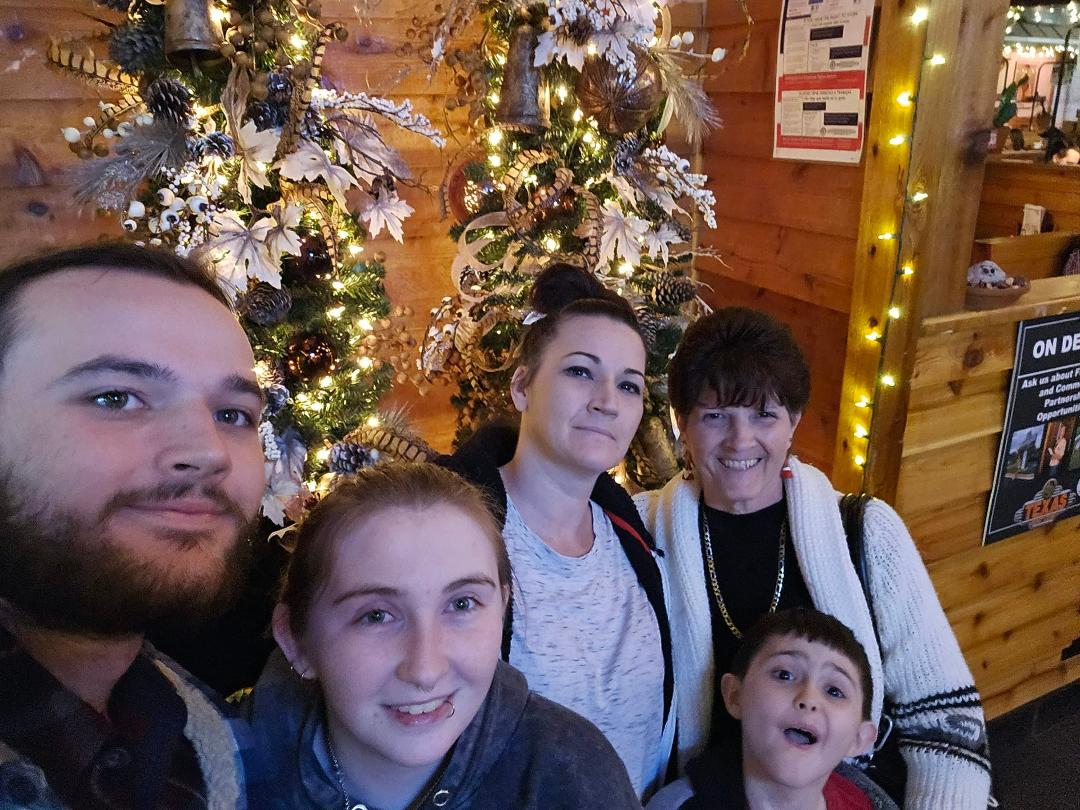 Had a good dinner with the crew for my 🎂 b-day