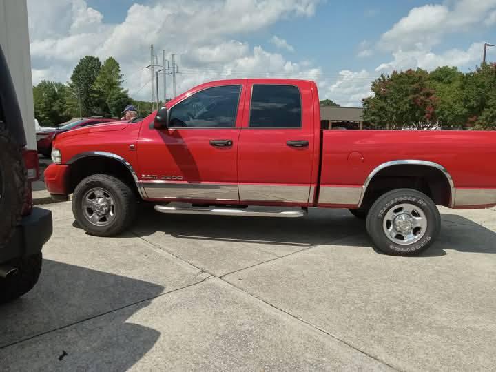 Old rims but now Ollie has them on his truck