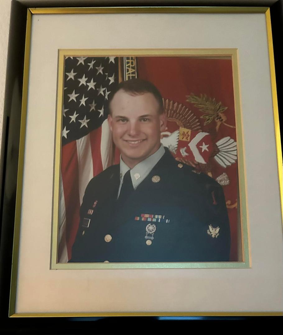 A very special thank you, not only today but everyday, to my son Bryon McCluskey and all Veterans who sacrificed and served to keep our Country safe. Happy Veterans Day🇺🇸🇺🇸🇺🇸 🇺🇸🇺🇸❤️❤️