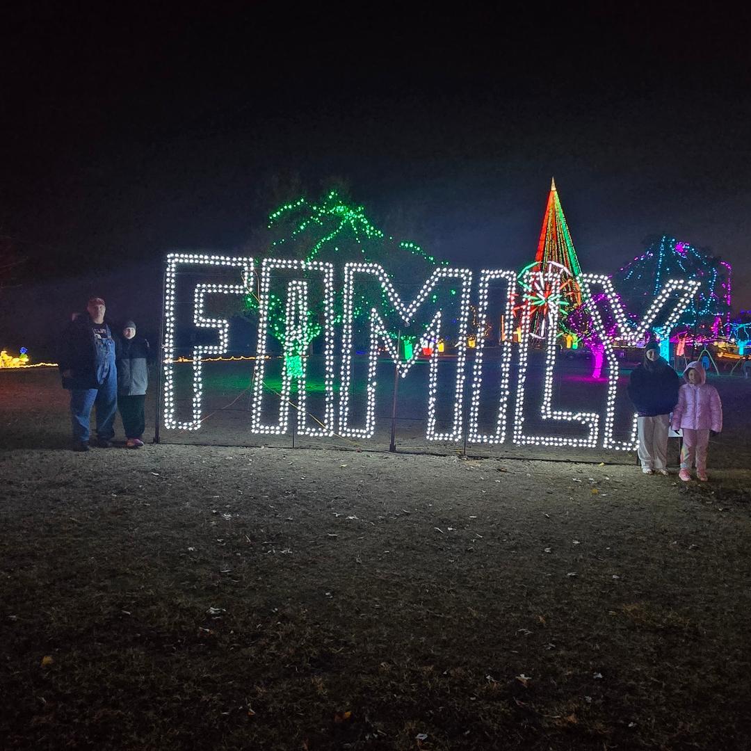 David Morrison's album, Chickasha family Christmas lights