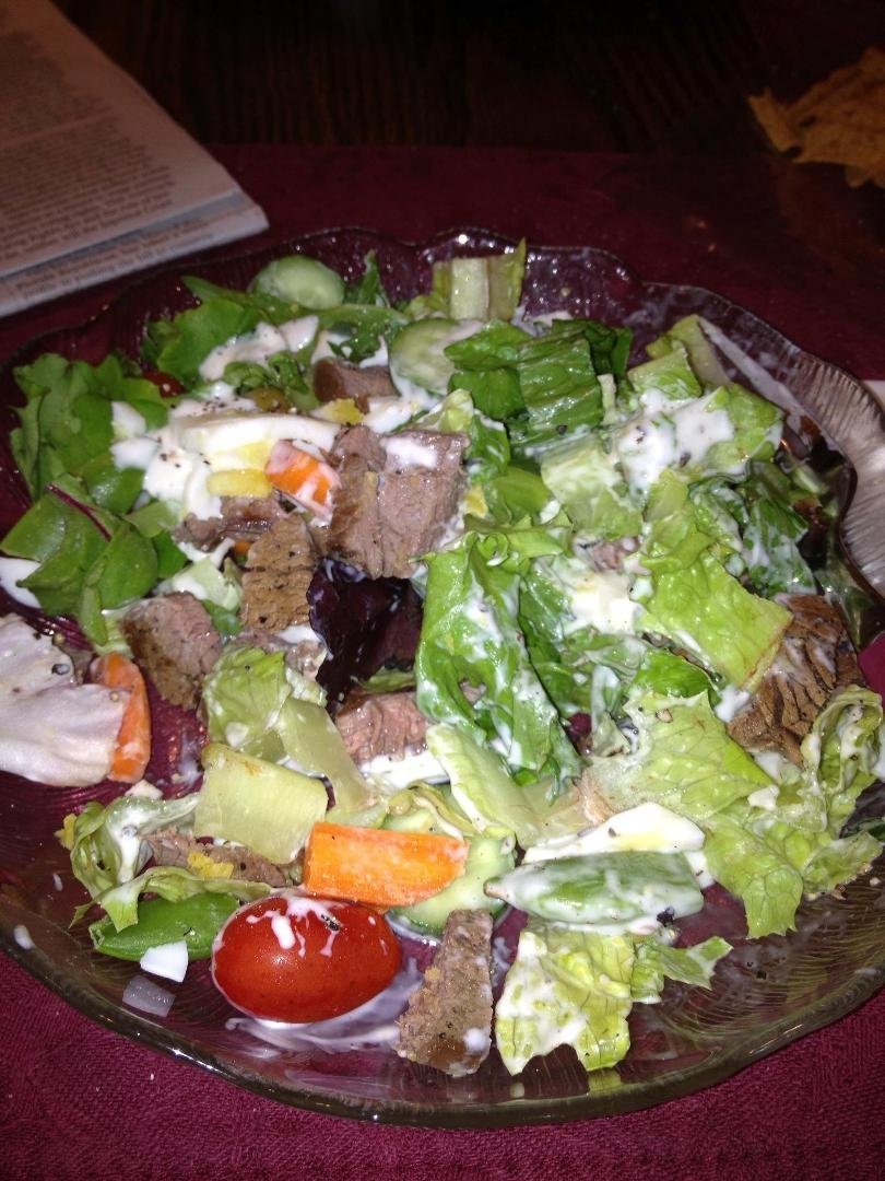 Steak salad lunch...fit for a queen! (Joan is trying to make me healthy!) :)