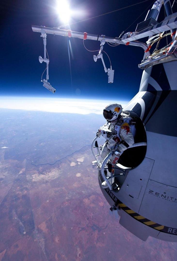 Felix, jumping from the edge of space