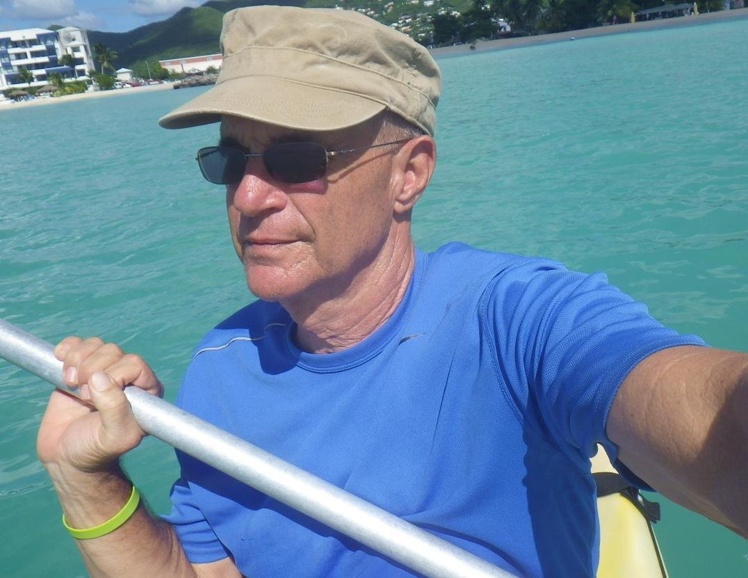We kayaked between two countries today, from Dutch Sint Maarten to French St Martin and back via Simpson Bay.