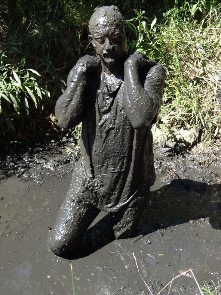 After a walk in the park with my nephew, I had to do my Annual Mud Scene... Happy Summer!