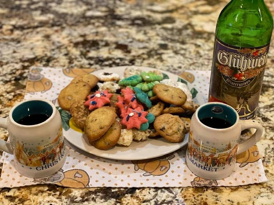 Doing it up at home Kindle Market style with home made cookies and hot Glujwein