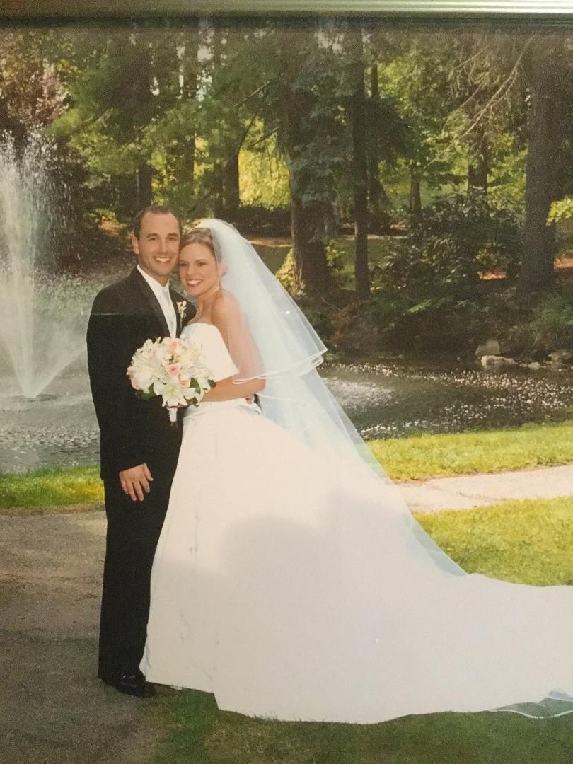 Happy Anniversary Elizabeth and Justin💕