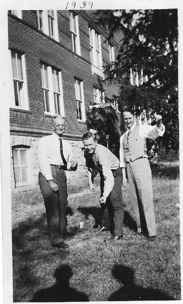 Robert Danley's album, 1939 Danley Reunion