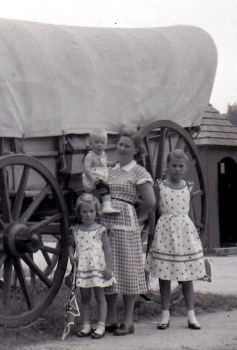 Happy Mother's Day, to all the mothers in my life <3 --- Judith Piercy, Laurie Davidson LaBelle, Nora Colby Heather Bean Burruss, Lydia M Browne, Chris Hicks, Caron Piercy Wickline, Mary Elizabeth Castles, Jennifer M Browne