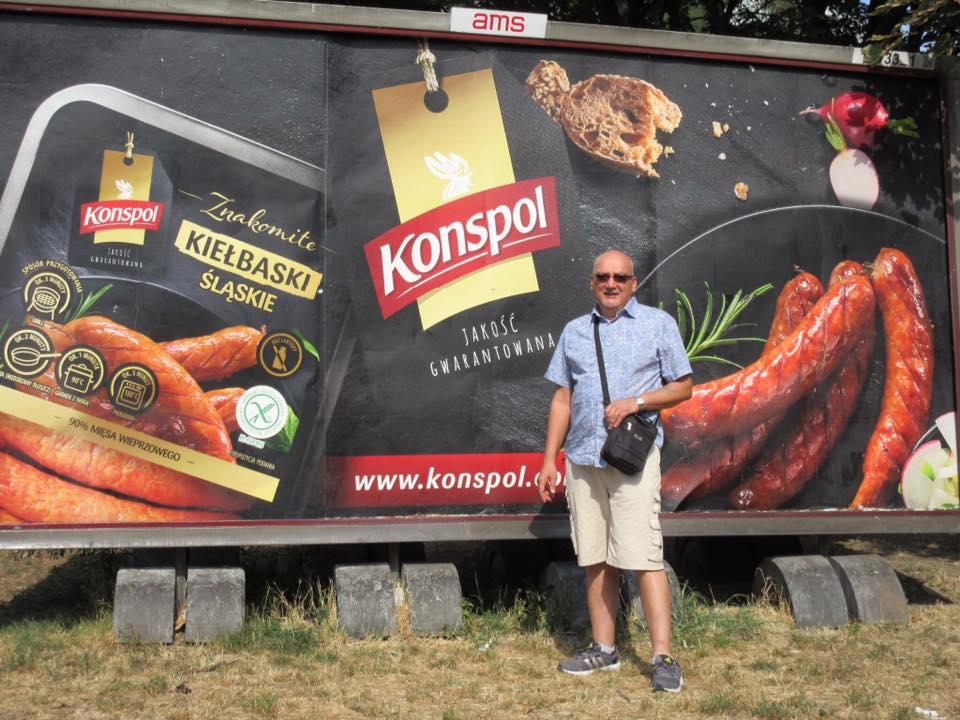 I couldn't resist posing in front of this billboard. The food is great here...it tastes like Aunt Stella was cooking! People are great warm and friendly. Great place to visit. Wish Mom, Aunt Stella, Uncle Walter could see P