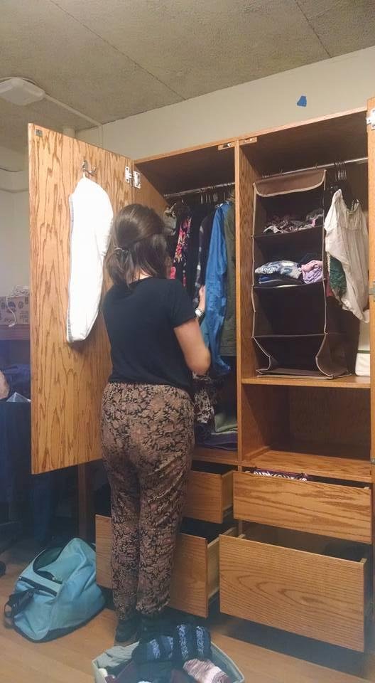 Moving Jackie Cain into the dorm at WWU