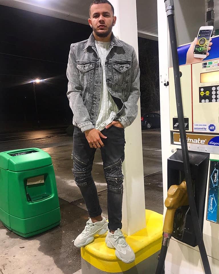 Desouree Tate's album, Mobile Uploads