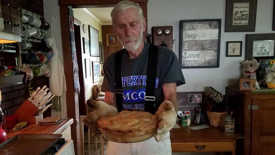 Don's first apple pie of season! Looks yummy!!