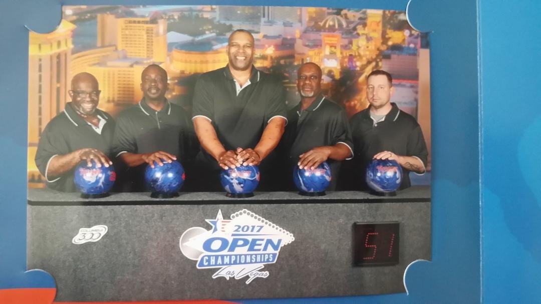 We gave it the ol' college try, lol!!! Had fun and enjoyed myself bowling with these gents!!!!