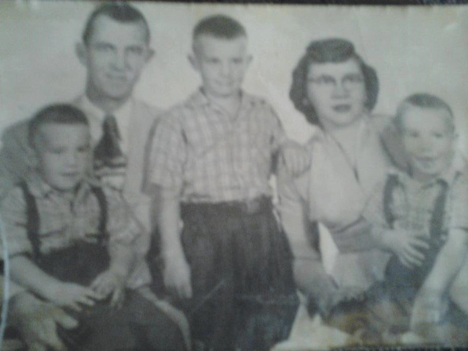 Jimmy Howdyshell, Grandpa Howdy, Edd Howdyshell, Grandma Bea, Gary Howdyshell