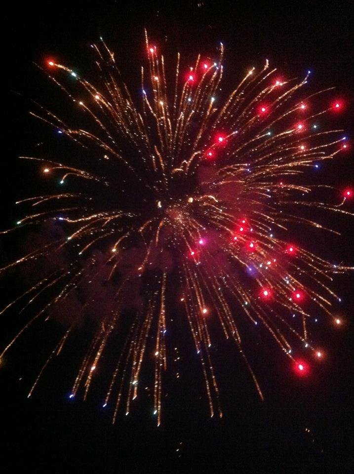Celebrating Memorial Day at Table Rock lake with these fireworks show at the Chateau