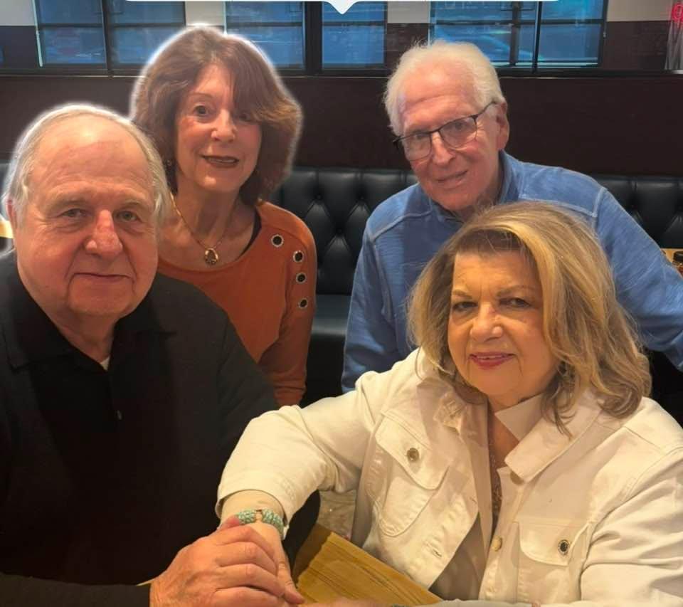 Had a wonderful lunch and visit with our dear friends from Michigan Hillary and Joel. It was wonderful seeing them and catching up. 🥰