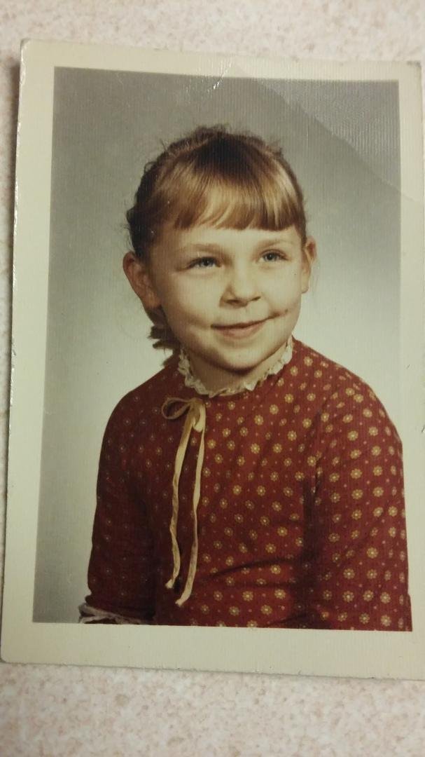Awww! Pamela Smith-Lynde! Look at the pic i found of you when you were just a little girl! Wasn't this your 2nd grade pic? You've always been such a little cutie! I know buried somewhere, in one of the big boxes crammed wi