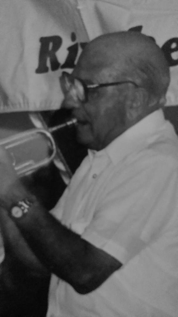 HEY POP I PLAY LEAD YOU TAKE THE SOLOS REMEMBER ! SHOULD OF WENT WITH MADAO AND STEVIE WONDER BACK IN 79 / 80 LIKE YOU SAID. HAD A GREAT TIME WITH MY MUSIC ANYWAY MARION PLUMMER BIG BAND AND STUDIO JOBS . COULD NOT OF DONE