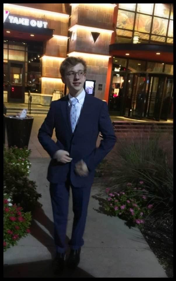 Our oldest Grandson,Finn, was off to the Prom🥰💕
